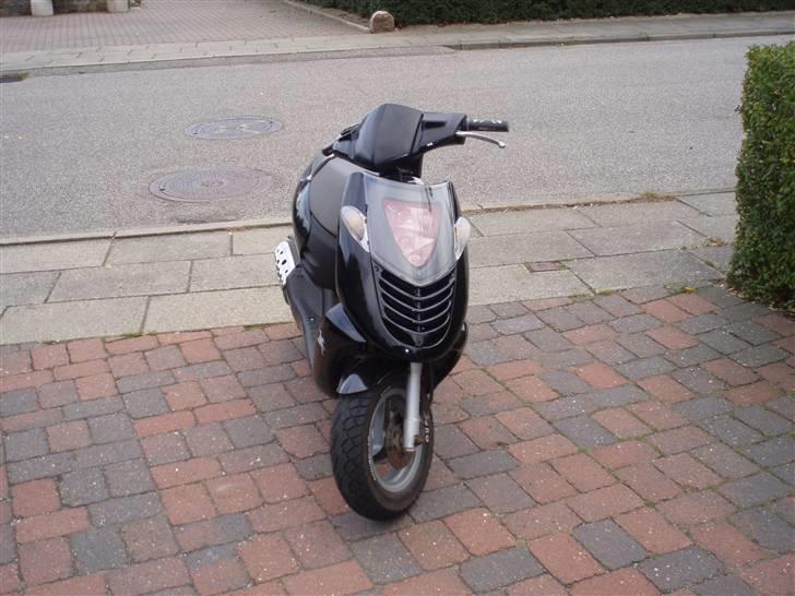 Aprilia sonic SOLGT billede 2