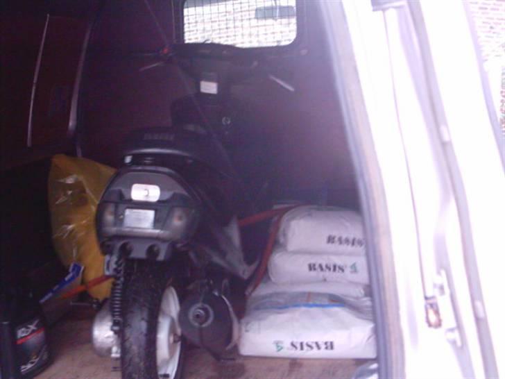 Yamaha jog *Solgt* - SIdste billed af joggen inden den tog til Odense med sin nye ejer :( billede 18