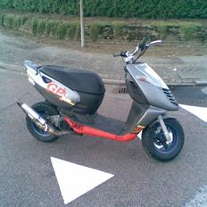 Aprilia Sonic (Solgt)