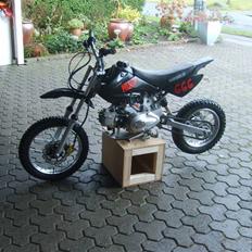 MiniBike Dirtbike 125 ccm - BYTTET