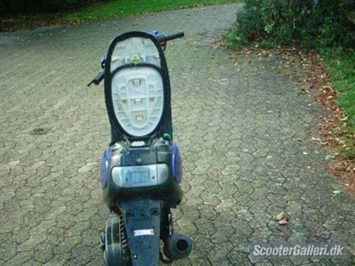 Yamaha Jog Space *Solgt* billede 6
