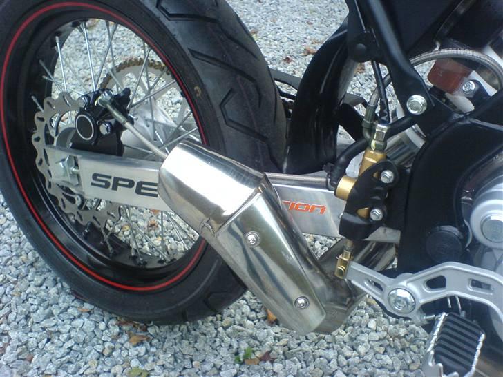 CPI SM Super Motard - Sådan ser udstødningen ud fra ny. Fedt ikk? billede 7