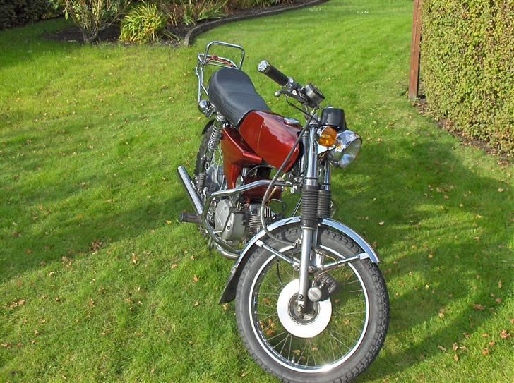 Yamaha FS1 DX - Den samme knallert bare med nymalede skjolde+ luftfilterkasse+tank billede 17