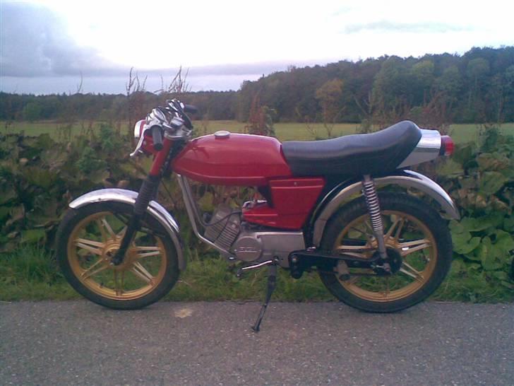 Puch Monza - Candy Rød - Solgt - Enjoy (: billede 1