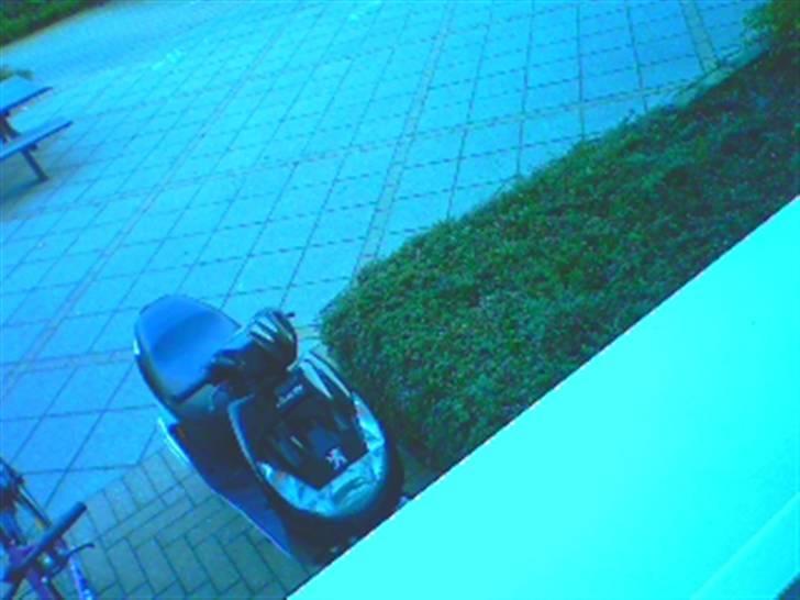 Peugeot Vivacity '07 - ¬ Peugeot Vivacity ´07 (Taget med bærbaren´s cam ud af vinduet!) billede 2