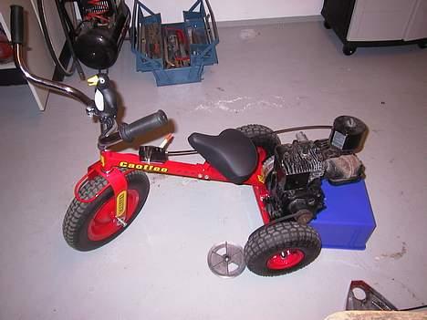 Adly  Silverfox projekt SOLGT - Alle billeder: http://www.scootergalleri.dk/html/gal_visbil.asp?ID=24466&ipc=85743 billede 1