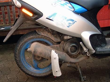 Piaggio NRG mc³ - efter jeg blev kørt ned af en bil avav billede 6