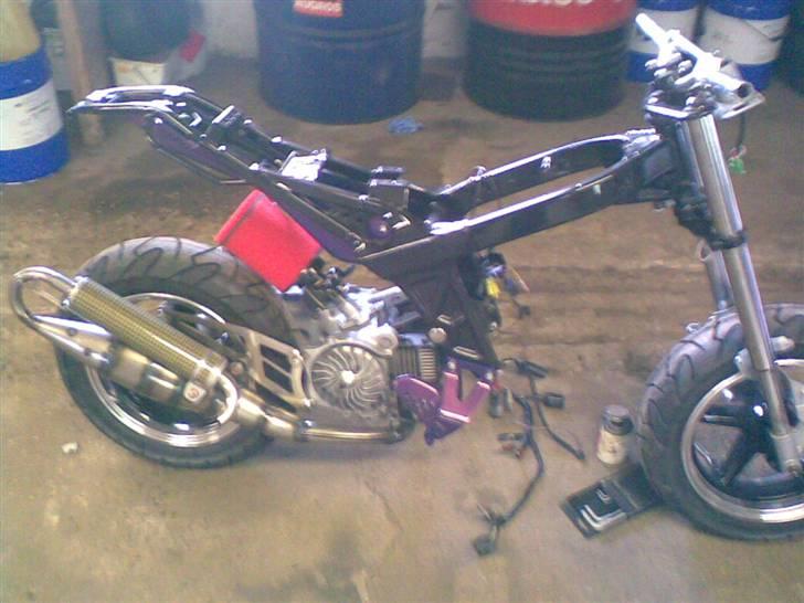 Suzuki street magic  projekt - ved at samle :D billede 2