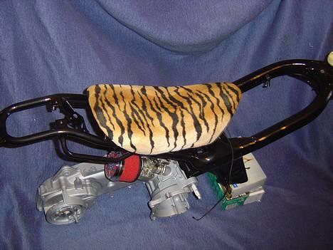 Suzuki street magic  projekt - my malet stel og motor .. har selv lakert det med autolak :D billede 10