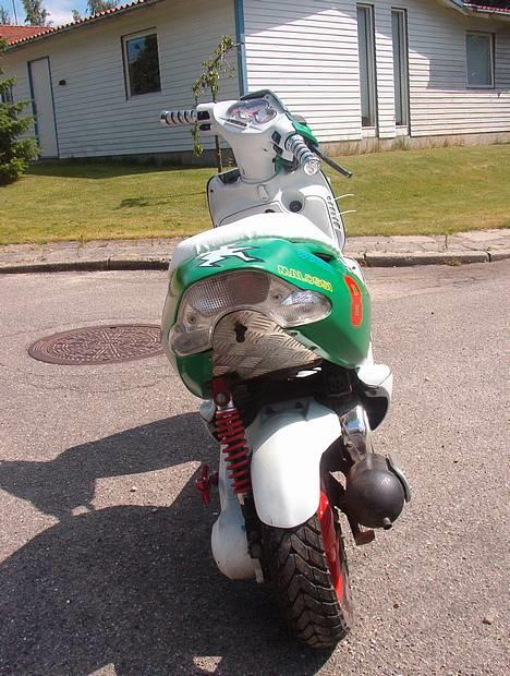 Aprilia Sknatlo's Sonic *ByTtEt* billede 6