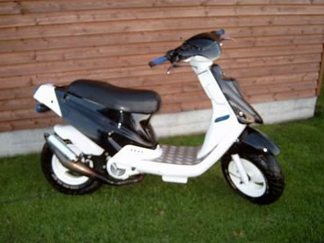 PGO Hot 50 - HOTÉN billede 1