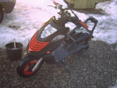 Aprilia Sonic (SOLGT) - tjaa... som den står nu... billede 2