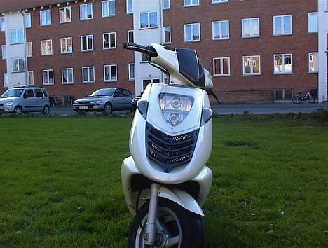 Aprilia Sonic billede 2