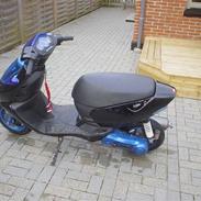 Aprilia sonic.   (SOLGT)