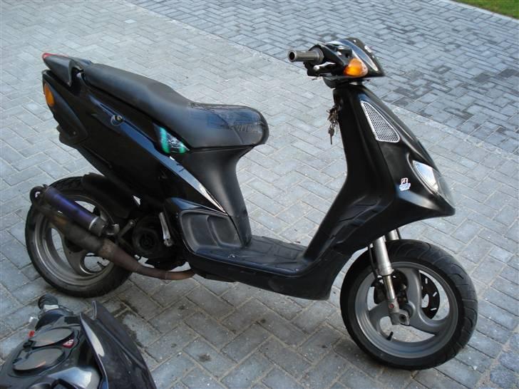 Piaggio NRG mc3 [the black rider] - så kom der sorte skjolde på og det gjorde godt billede 13