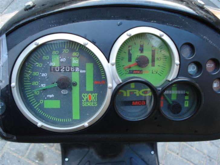 Piaggio NRG mc3 [the black rider] - og speedo er fikset så rpm måleren virker plus den køre der fuldt ud (med vind i ryggen og ned af bakke) billede 14