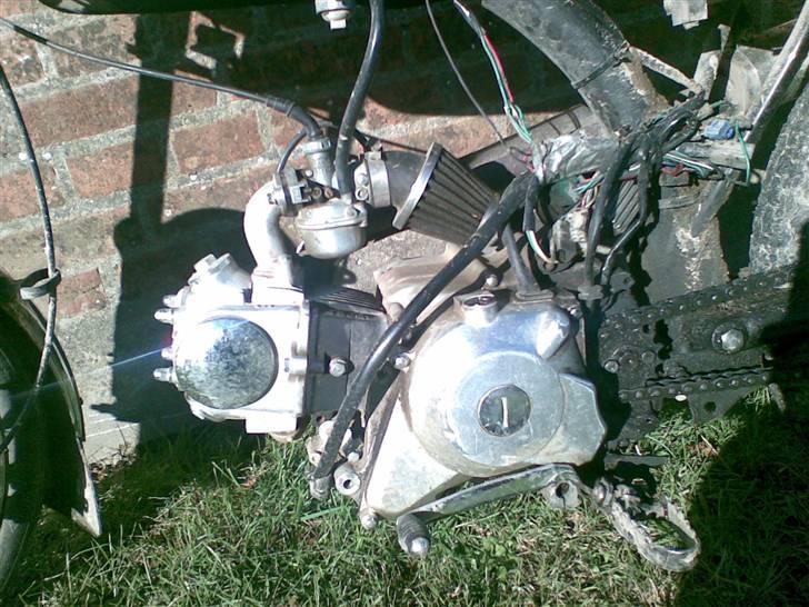 Suzuki samurai (Honda dax) billede 3