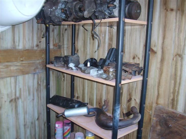 Honda melody FØR !! - en del af mine reservedele ;) bemærk tun udst og std udst. :P  billede 11