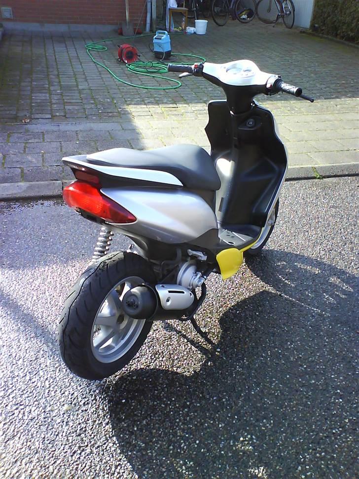 Yamaha Jog RR [Solgt] billede 11