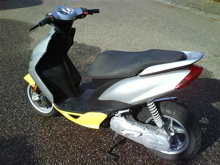 Yamaha Jog RR [Solgt] billede 17