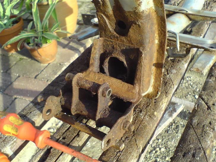 Honda Melody Mini NT50 !Projekt - Der er en del rust, men det kan sagtens ordnes.. billede 3