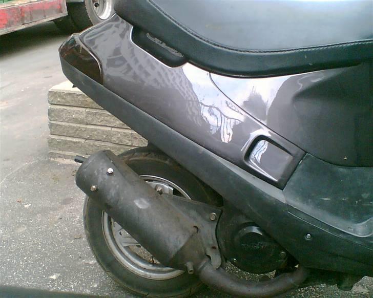 PGO Comet $ SOLGT - Beskidt efter en tur på græsplænen ! IKKE RIDSER billede 11