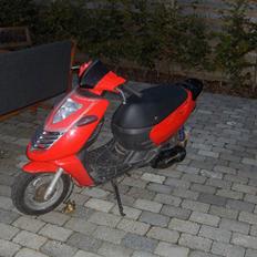 Aprilia sonic/solgt