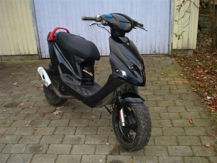 PGO Hot 50 solgt  - Tornado front det er super lækkert billede 1