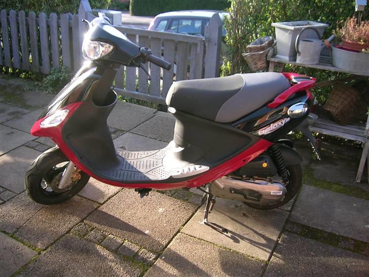 PGO Galaxy - Solgt billede 1