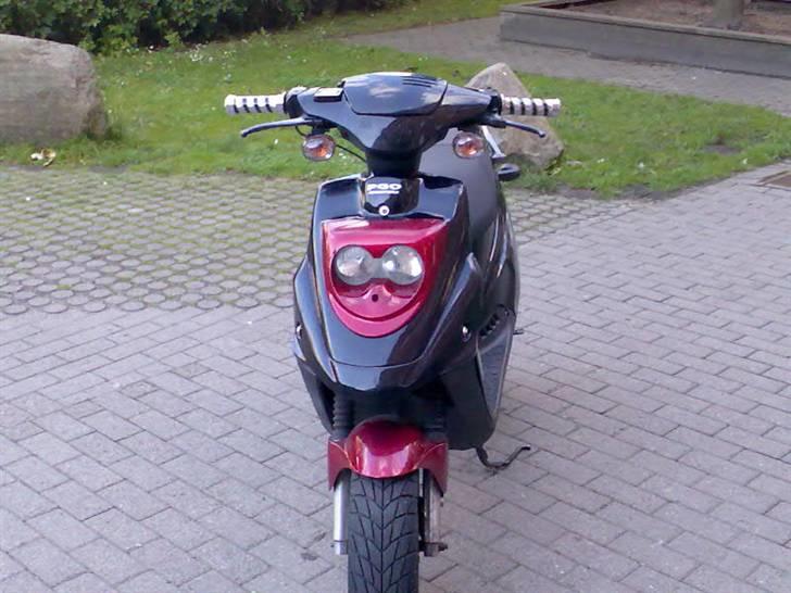 PGO hot 50  billede 1