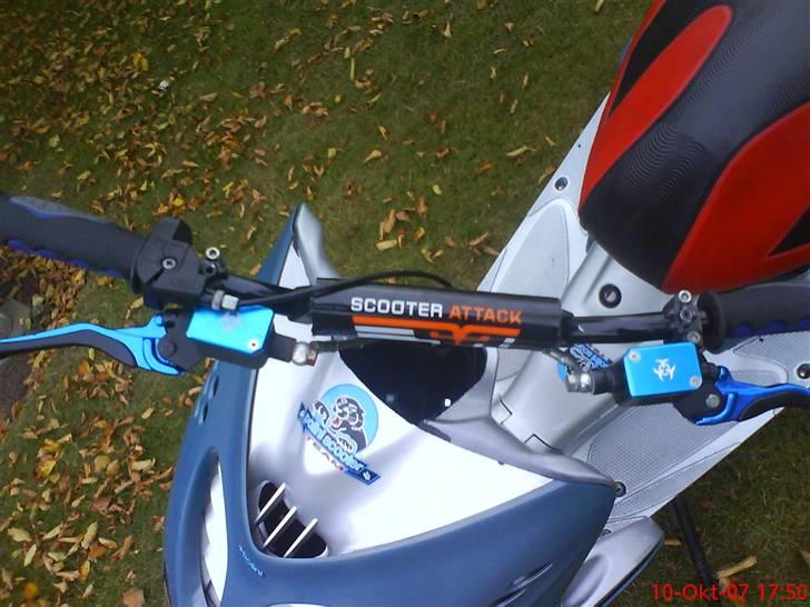 Yamaha Aerox EVO™ ²ºº7 SOLGT - scooter-attack styr pude billede 16