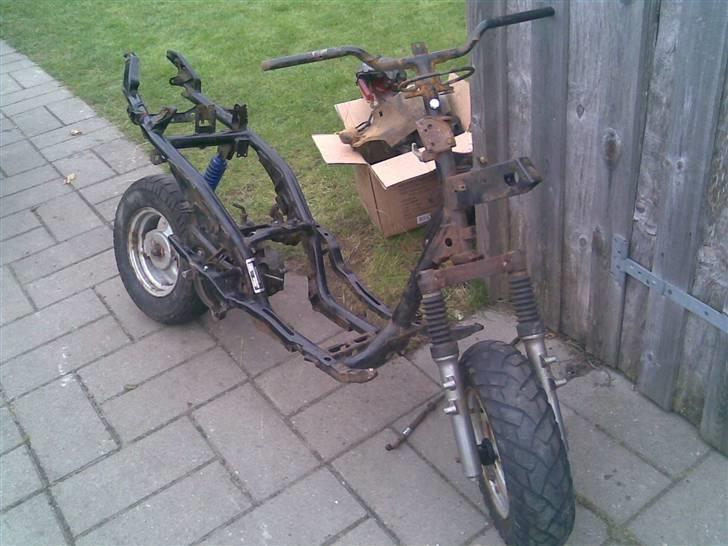 PGO Dr. Big solgt billede 1