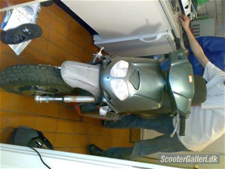 Aprilia Rally [Taget af panserne] billede 1