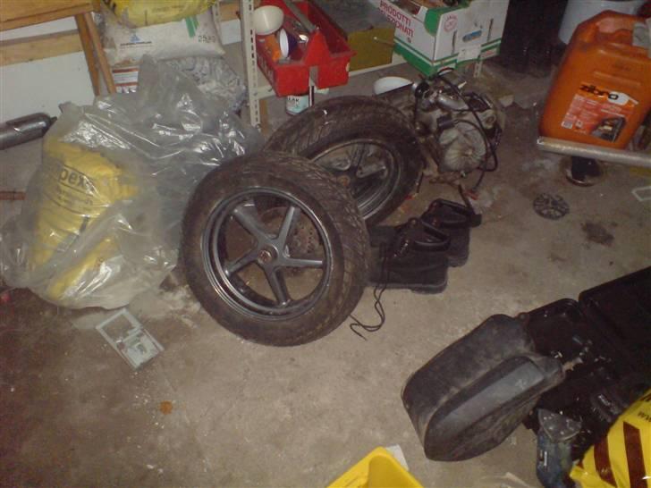 Suzuki street magic  (SOLGT) billede 6