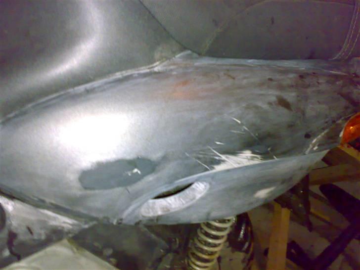 Gilera Stalker - 11.10.2007: Skjolde er blevet slebet ned. billede 13