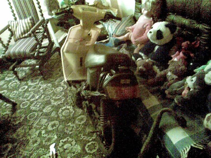 Yamaha Jog as ( solgt ) - Sådan så den ud da jeg kom hjem med den... havde li taget et par skjolde af :) billede 4