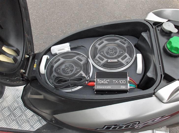 Yamaha Jog R - 12-10 2007. Anlæg. Skal bare have nogle andre håndtag så er det færdigt. billede 7