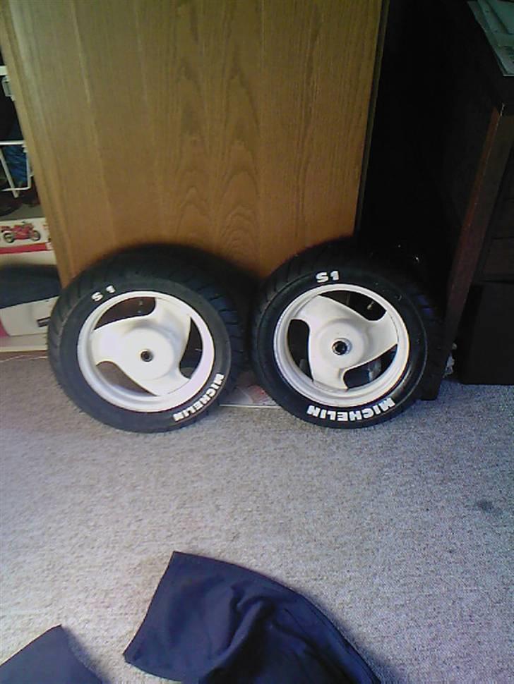 Yamaha JoG Fs (SOLGT) - fine fælg med michelin S1 på =D billede 16