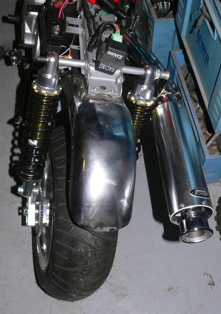 Skyteam Gorilla - Ja dæket fylder pænt billede 14