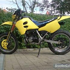 Suzuki SMX (SOLGT)
