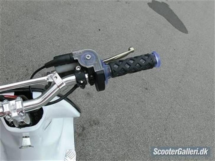 PGO  comet SOLGT billede 4