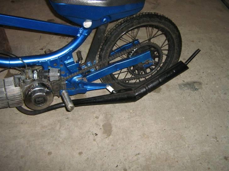 Puch Maxi Mini SOLGT! - Bagenden af Puchen stort sæde. og hjemme skåret Udstødning. Lyder rigtig godt. billede 6