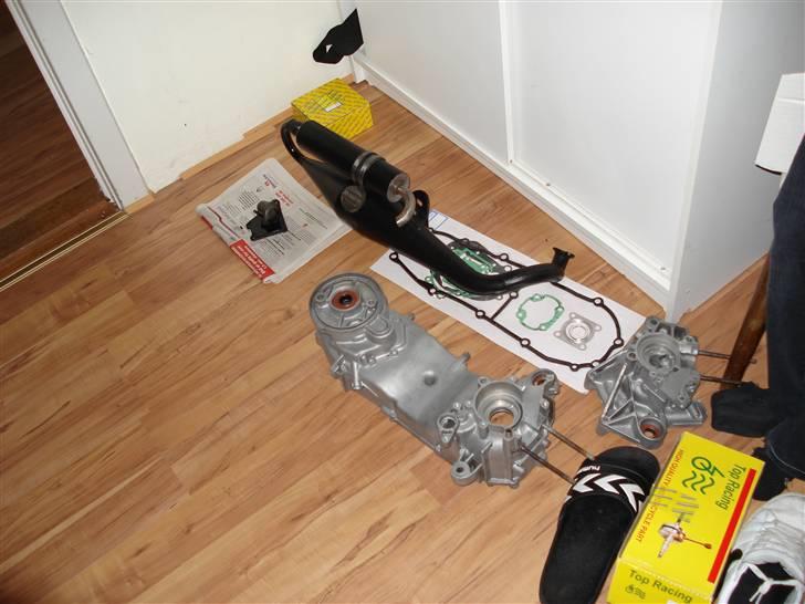 PGO Hot 50 solgt - blokken lige blevet sandblæs, udst lige malet og krumtappen kommet hjem.. billede 10