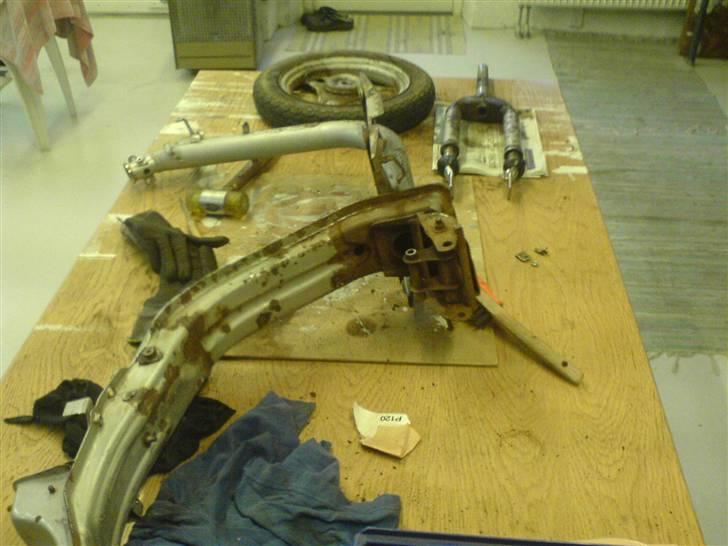 Honda Melody Mini NT50 !Projekt - Rust er der sku nok af.. billede 4