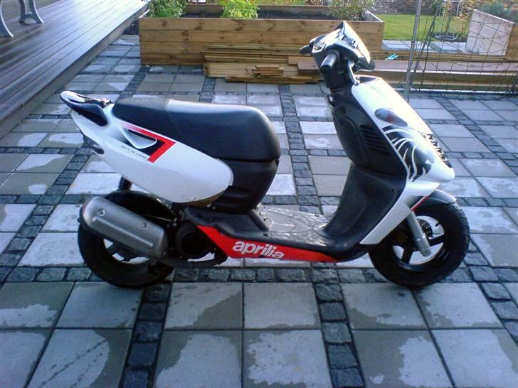 Aprilia sonic >>solgt<< billede 2