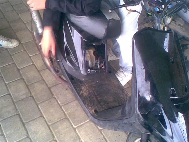 Yamaha jog solgt billede 5