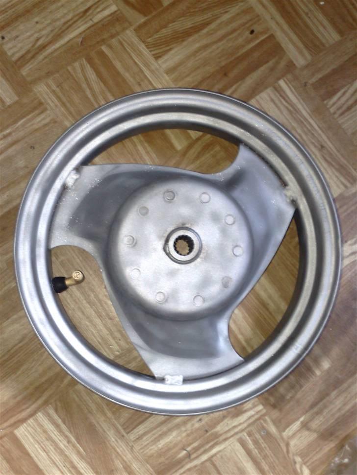 Yamaha Jog fs | Før - Fælge glas blæst billede 5