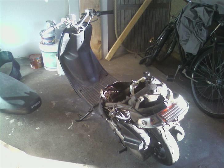 PGO Comet (Solgt) - comet, uden sælde kas og mangler lidt skjode billede 3