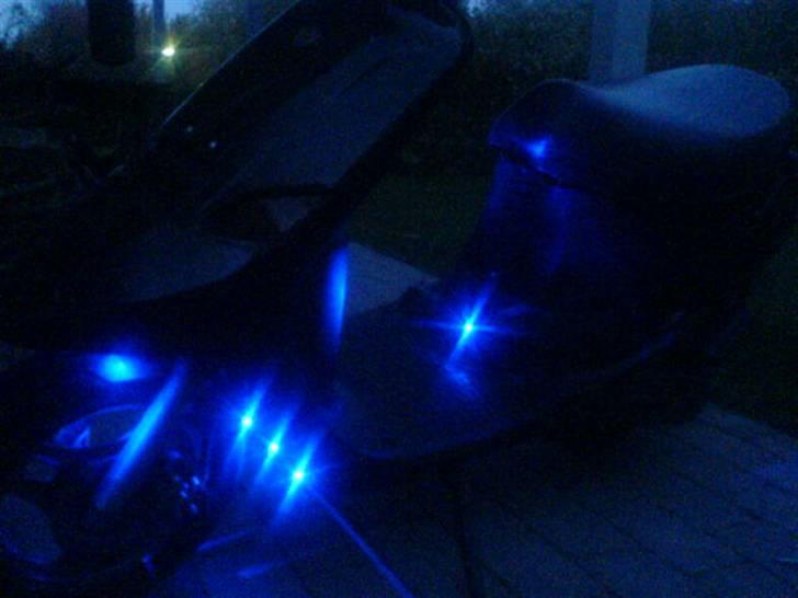 PGO Comet - Beklager kvaliteten, men her ses mine dioder! billede 7