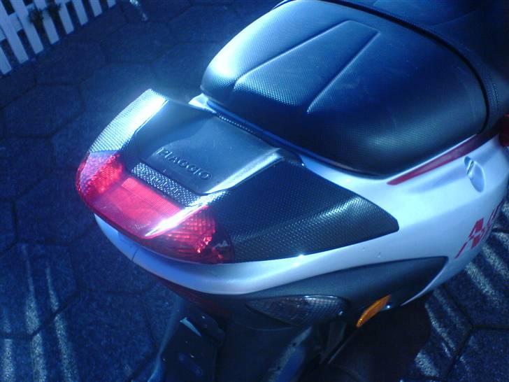 Piaggio NRG Mc3 Sport - Nice spoile, også med stop lys. billede 8